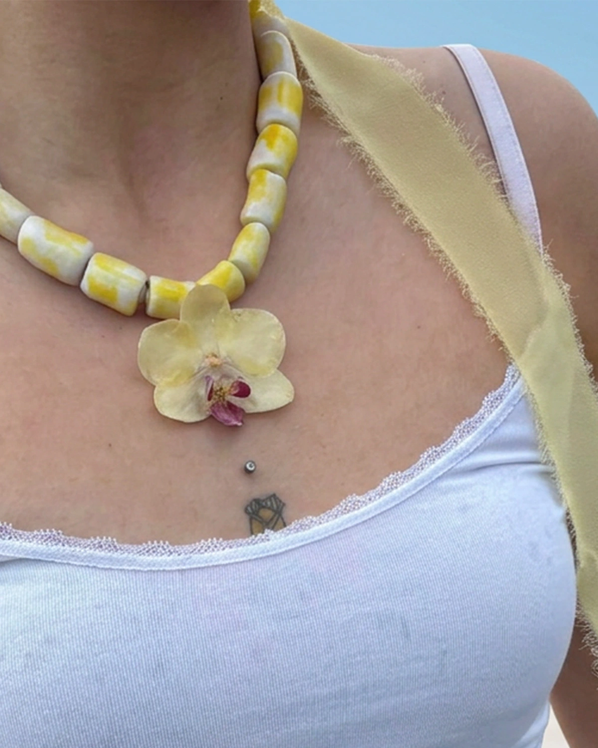 collar_flor_amarillo1