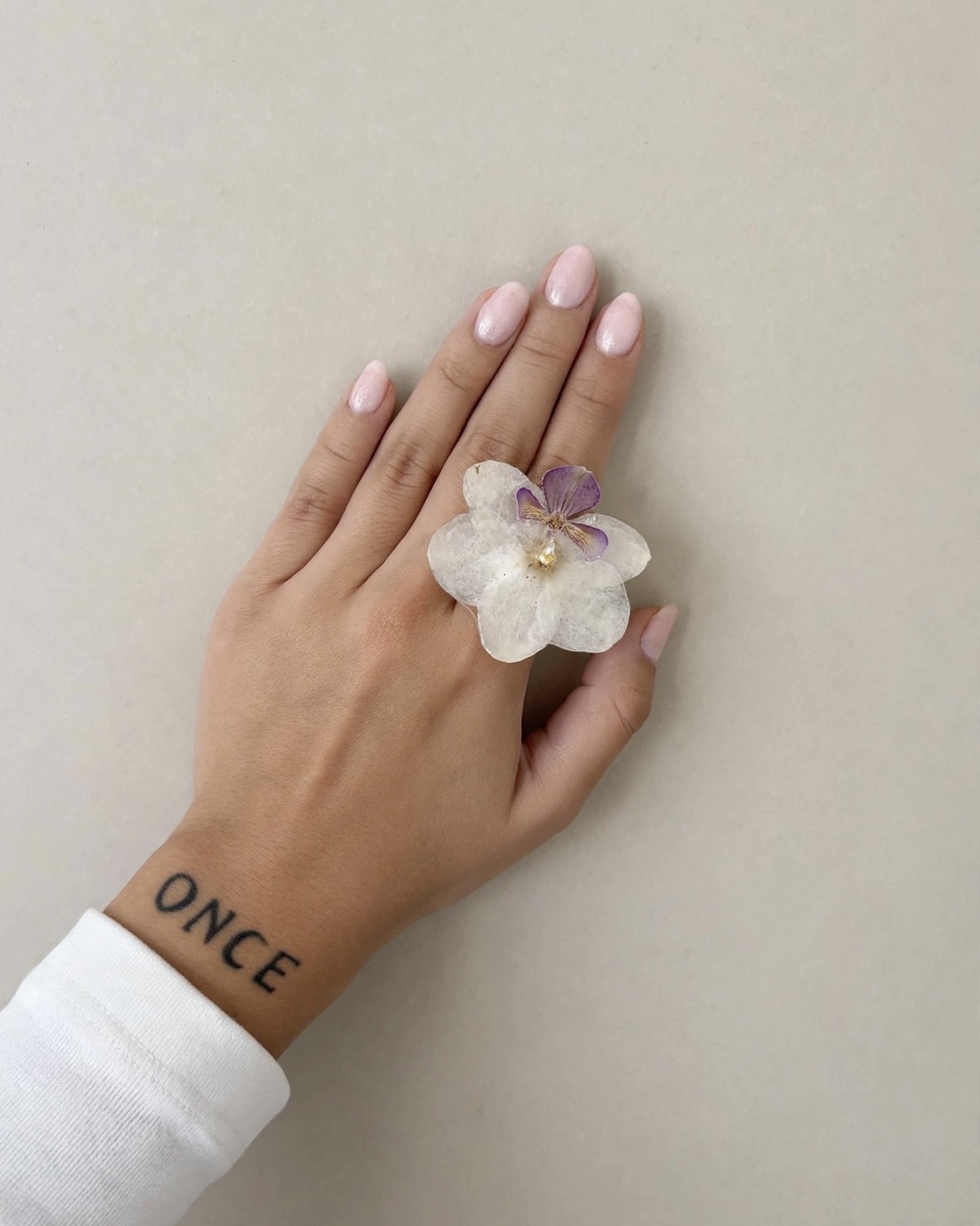 anillo-carmen-flores-naturales-preservadas-ajustable-acero-inoxidable-eleven-atelier